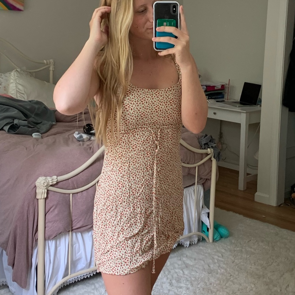 BRANDY MELVILLE Sun Dress